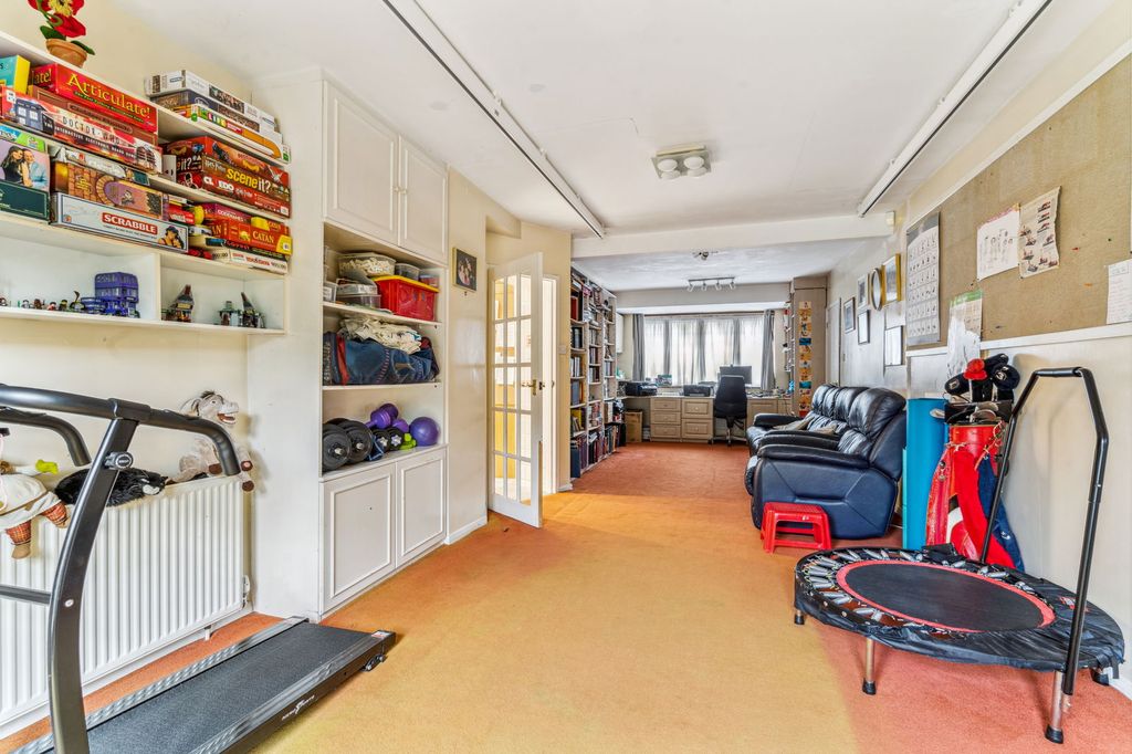 Additional image 7 of 7 bed detached house for saleBeech Drive, Borehamwood WD6