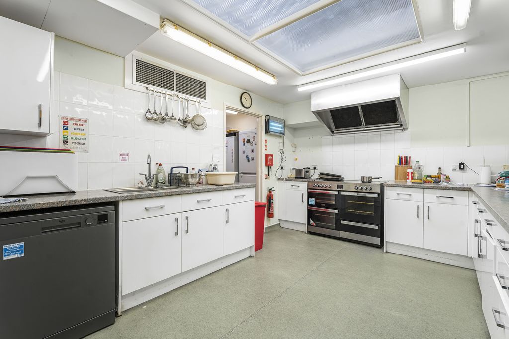 Additional image 18 of 12 bed detached house for saleManor Road, Brackley, Northamptonshire NN13