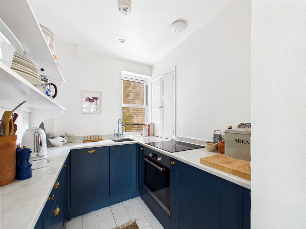 Additional image 15 of 2 bed flat for saleHamilton Gardens, Felixstowe, Suffolk IP11