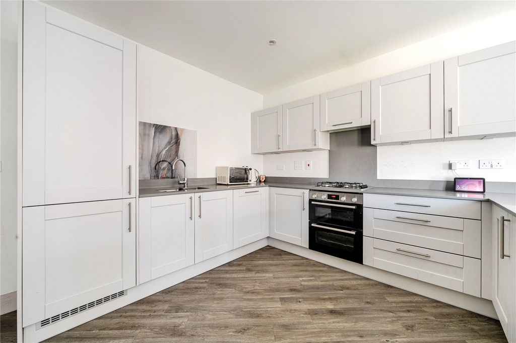 Additional image 21 of 4 bed detached house for saleGale Gardens, Hayley Green, Warfield, Bracknell RG42