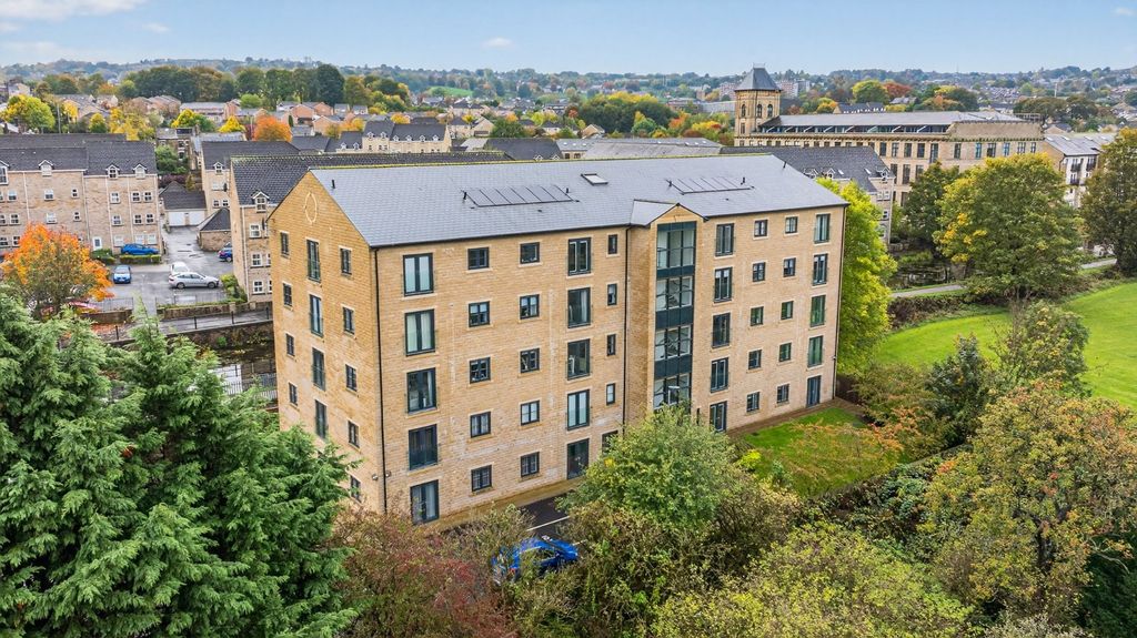 1 bed flat for saleHarrogate Road, Bradford, West Yorkshire BD10