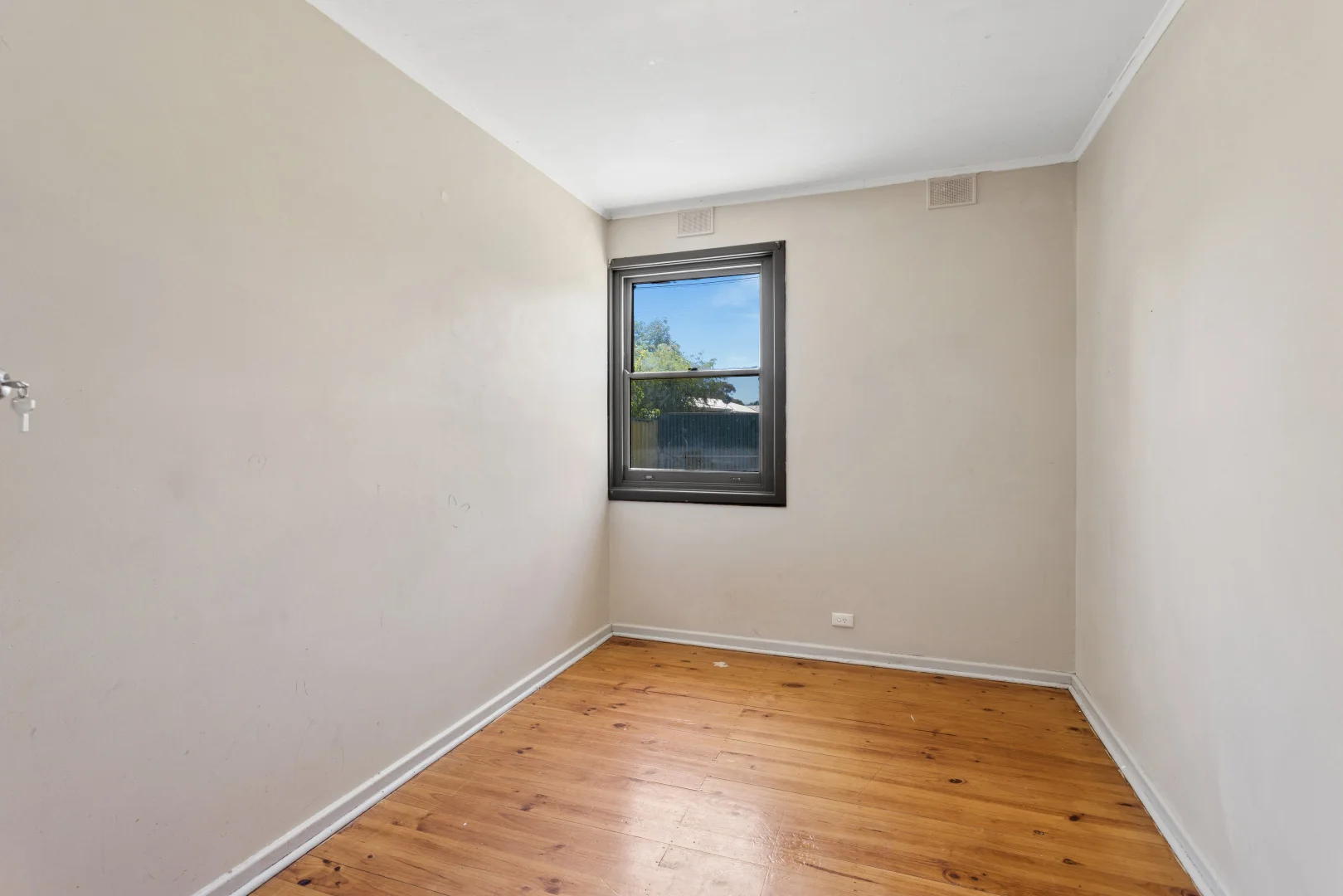 Additional image 3 of 33 McCabe Avenue, Parafield Gardens SA 5107