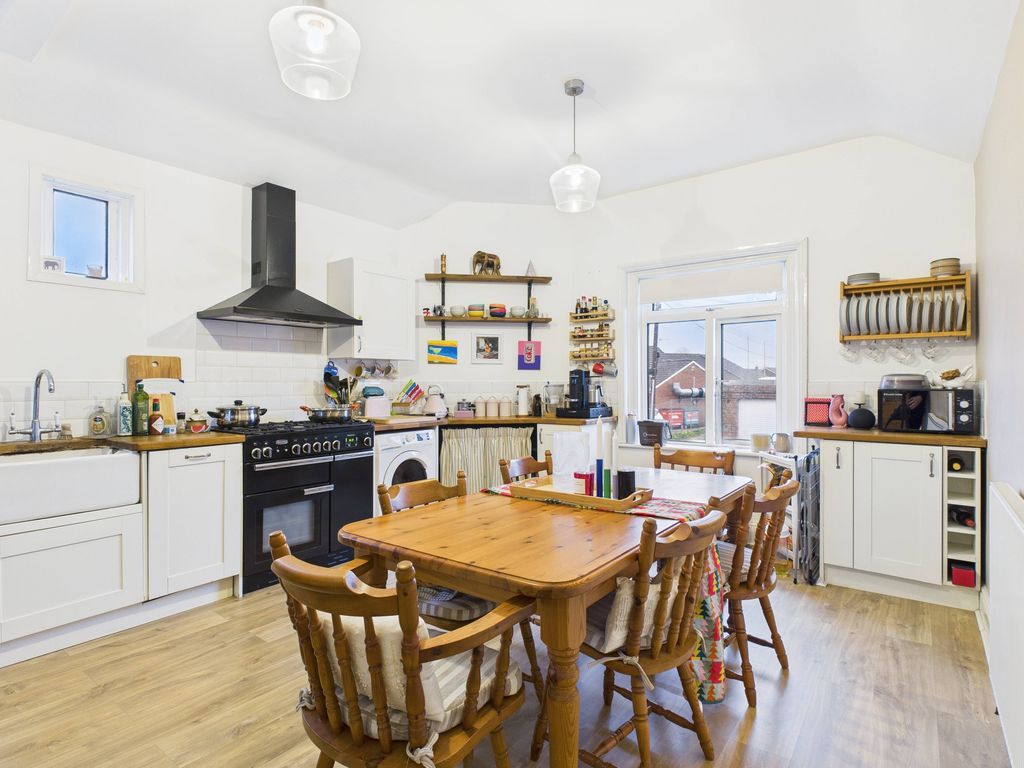 Additional image 7 of 2 bed flat for saleDurleigh Road, Bridgwater TA6