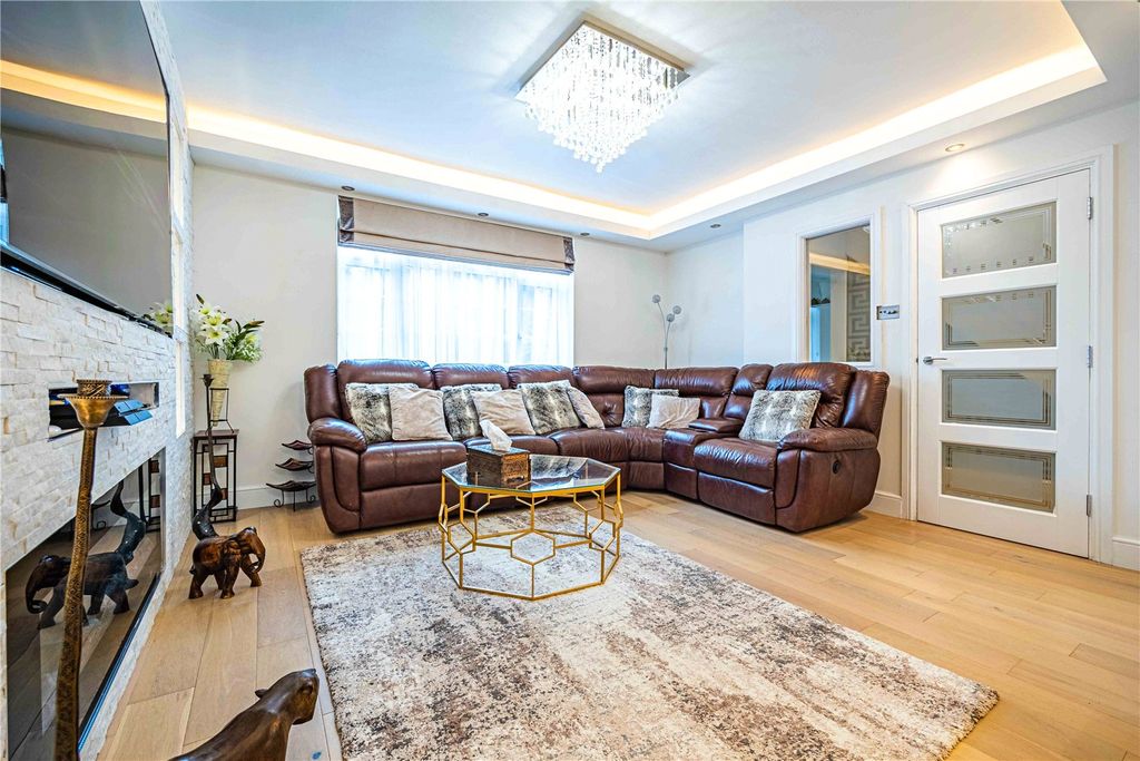 Additional image 6 of 4 bed semi-detached house for saleTheobald Street, Borehamwood, Hertfordshire WD6