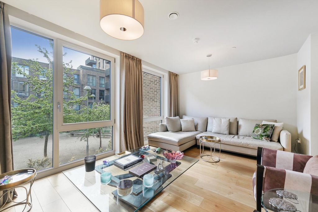 Additional image 17 of 4 bed town house for saleIsambard Court, Brentford TW8