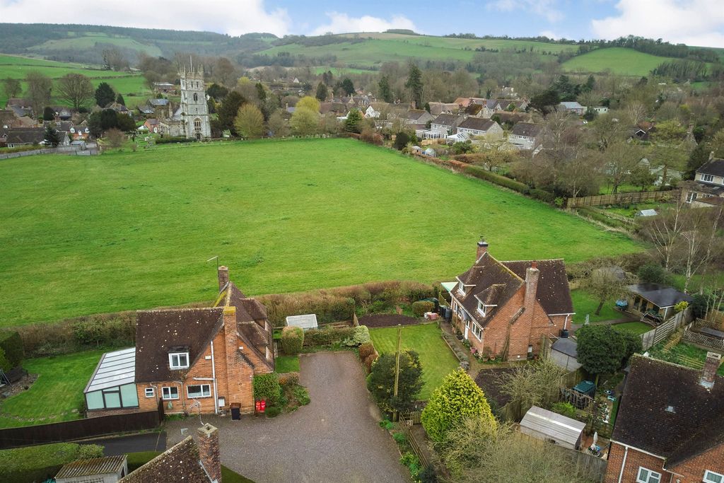 Additional image 2 of 3 bed detached house for saleOrchard Close, Fontmell Magna, Shaftesbury SP7