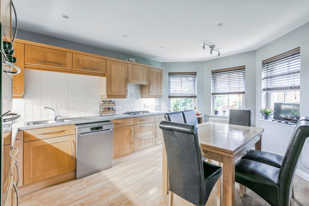 Additional image 2 of 6 bed detached house for saleApley Way, Lower Cambourne, Cambridge CB23