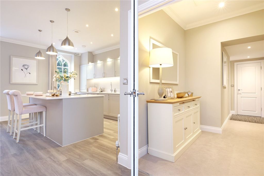Additional image 8 of 2 bed flat for saleHall Garden, Binfield, Bracknell RG42