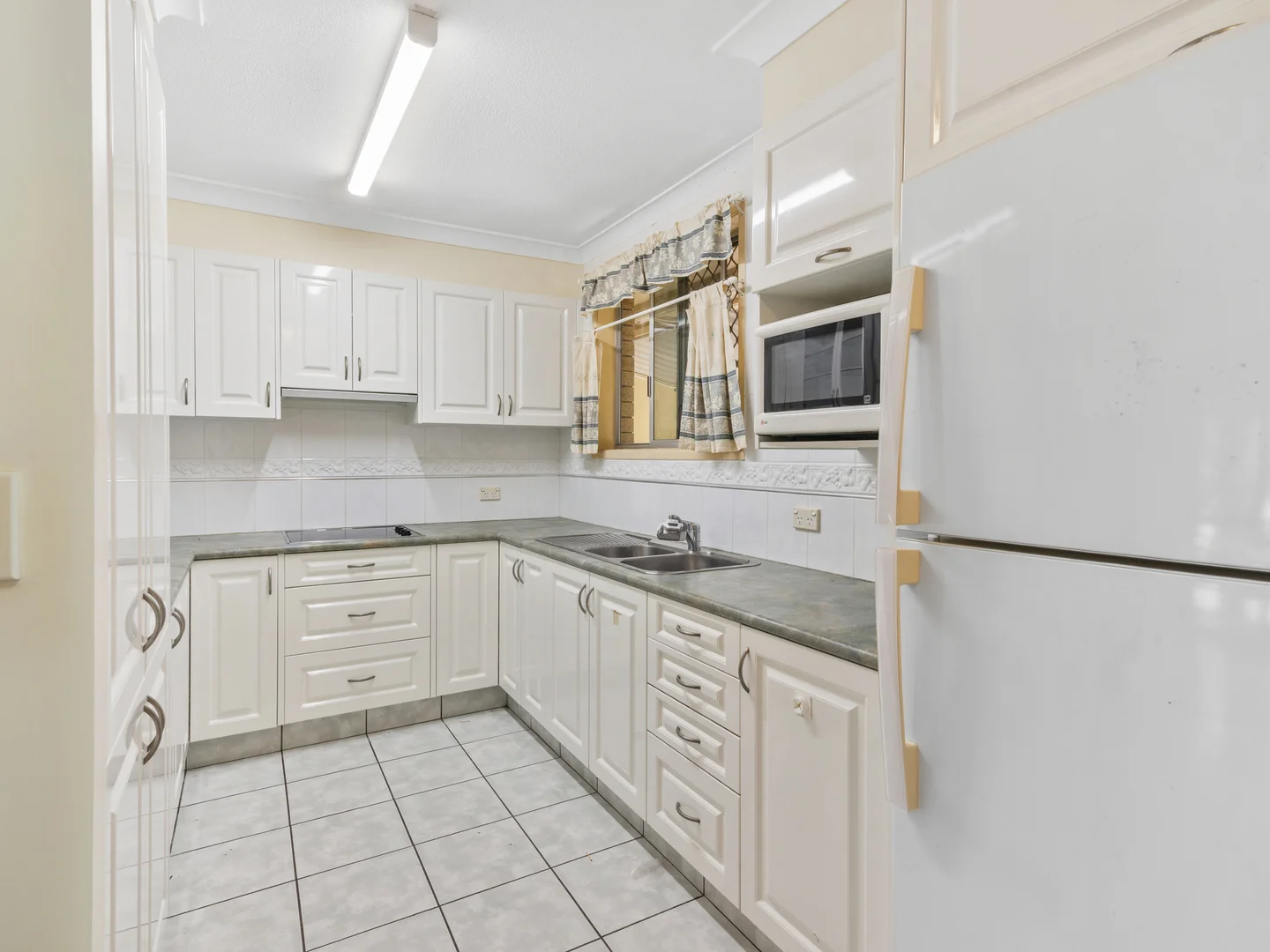 11 Koombala Street, Tugun QLD 4224 photo 4