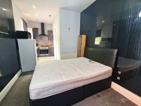 St. Michaels Road, Coventry, West Midlands CV2, Studio to rent