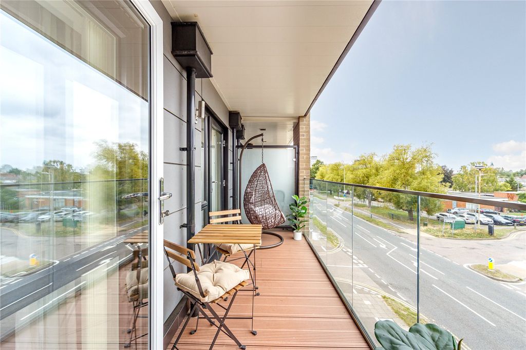 Additional image 14 of 2 bed flat for saleElstree Way, Borehamwood, Hertfordshire WD6