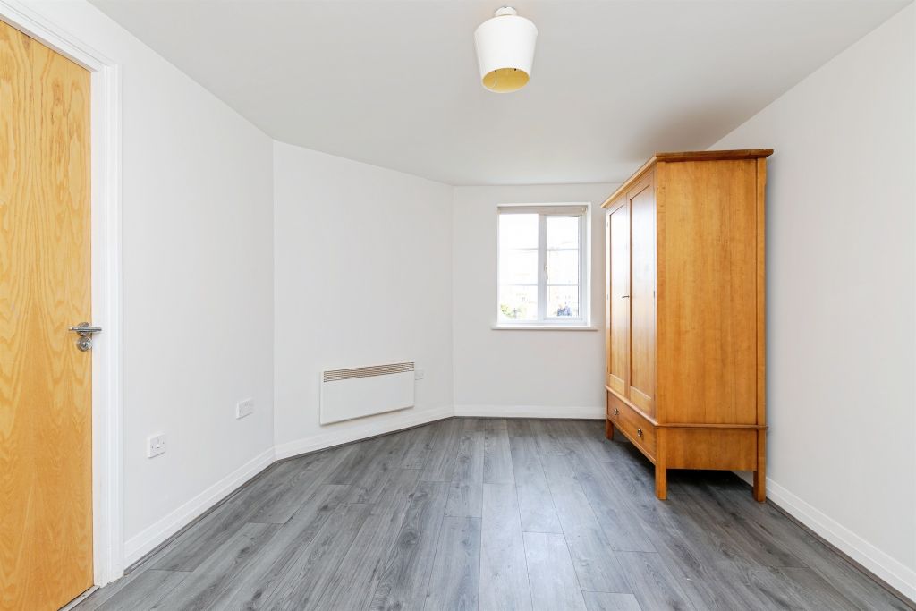 Additional image 13 of 2 bed flat for saleNewland Gardens, Hertford SG13