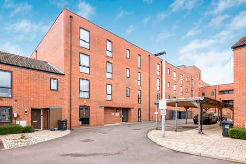 Echo House, Hainault IG6