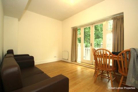 Hornsey Lane Gardens, Highgate N6