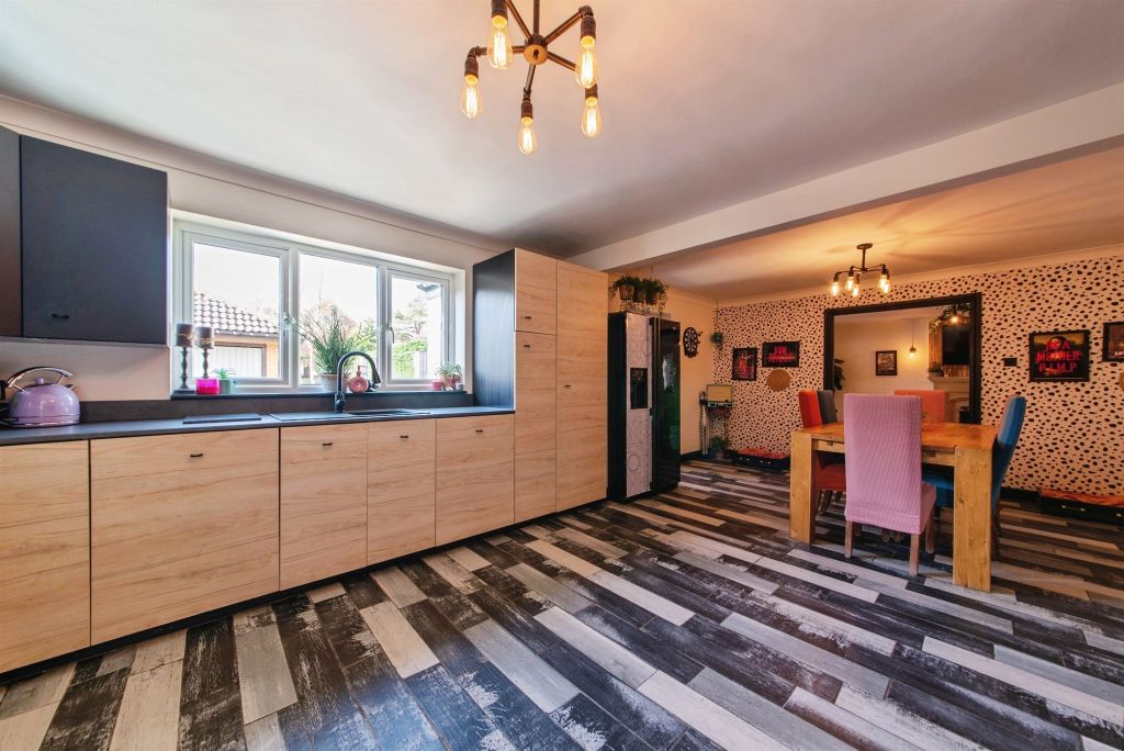 Additional image 3 of 5 bed detached house for saleSouth Road, Bourne PE10