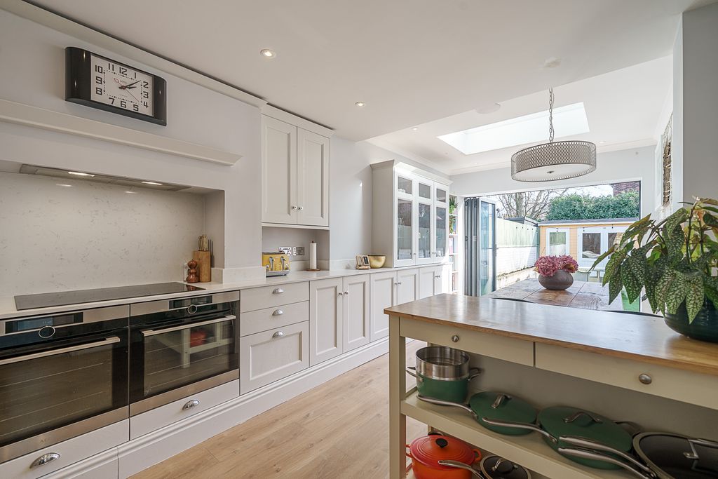 Additional image 4 of 4 bed detached house for saleYork Road, Brentford TW8