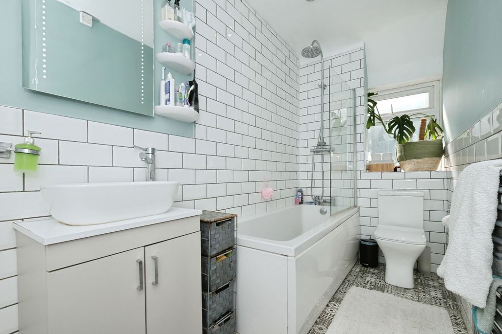 Additional image 16 of 3 bed terraced house for saleCostock Avenue, Nottingham NG5