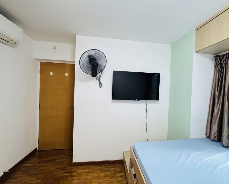 518D Tampines Central 7 photo 3