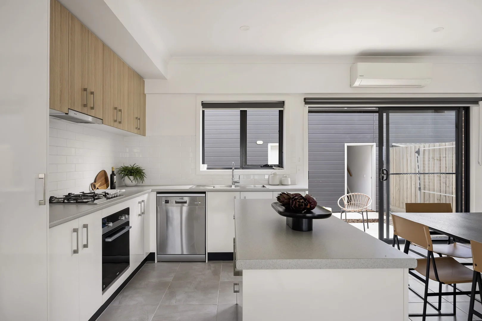 11 Mushu Street, Deanside VIC 3336 photo 5