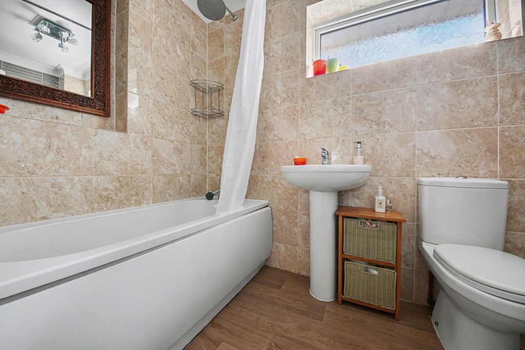 Additional image 12 of 3 bed detached house for saleMiddle Road, Sholing SO19