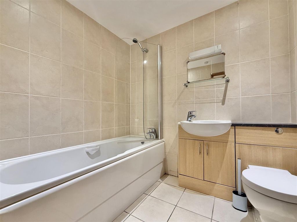 Additional image 7 of 2 bed flat for saleFore Street, Brixham TQ5