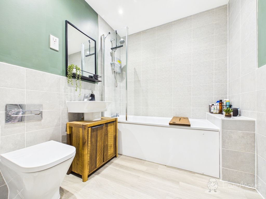 Additional image 10 of 1 bed flat for saleThorpe Court, Thorpe Close, Bordon GU35
