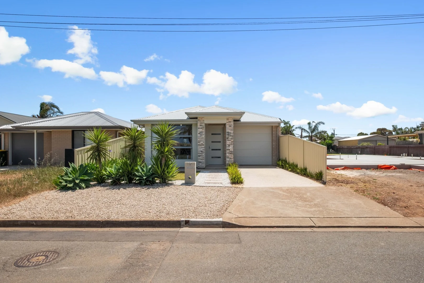 15 Lyndhurst Rd, Seaford SA 5169 photo 2