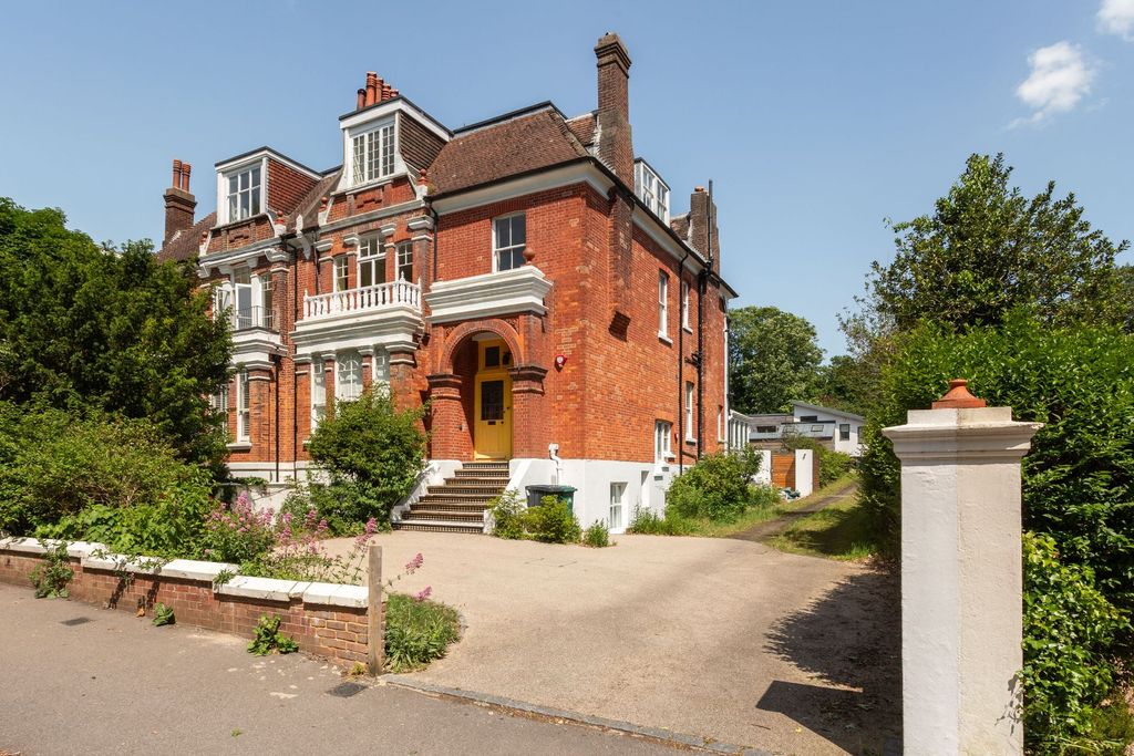 Additional image 7 of 8 bed semi-detached house for salePreston Park Avenue, Brighton BN1