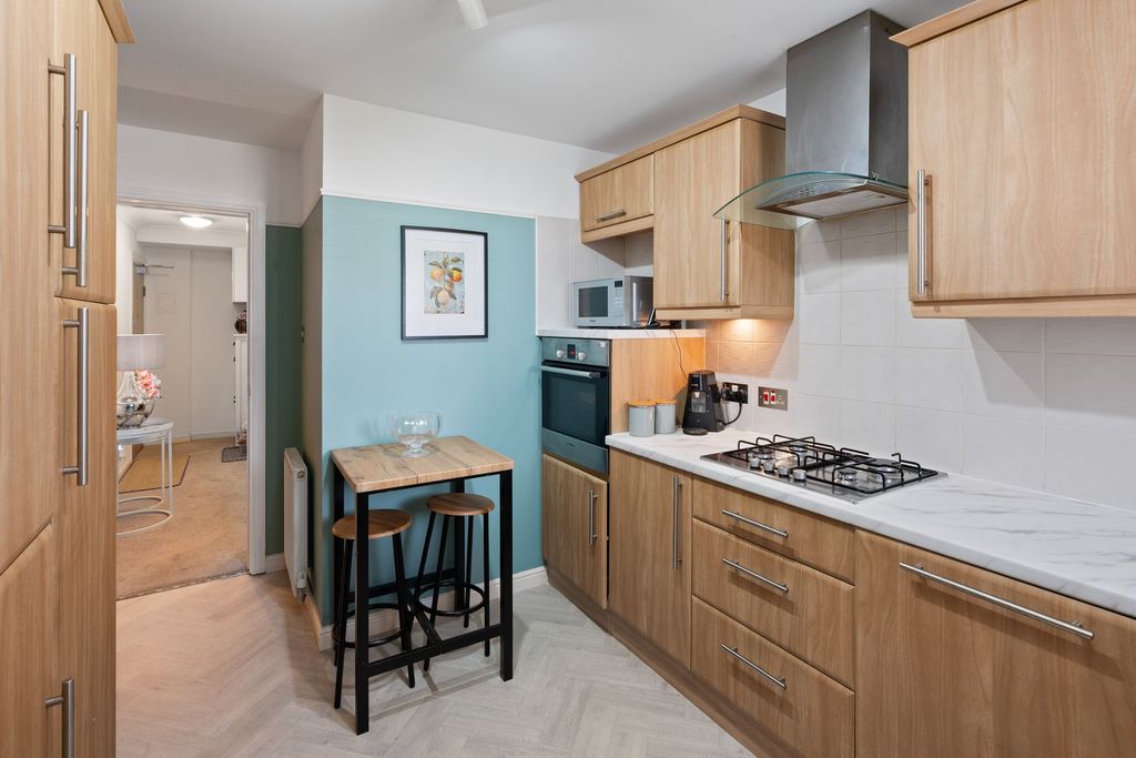 Additional image 7 of 2 bed flat for saleJardine Place, Bathgate EH48