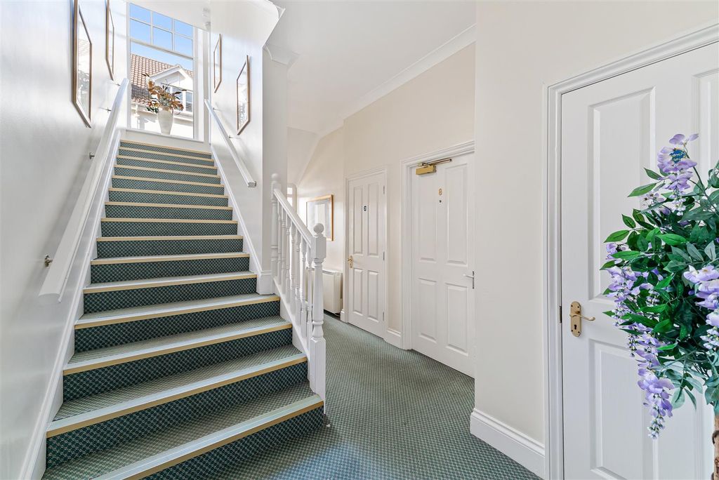 Additional image 5 of 2 bed flat for saleRoyal Sands, Weston-Super-Mare BS23