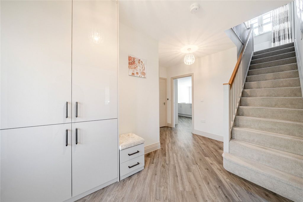 Additional image 9 of 4 bed detached house for saleGale Gardens, Hayley Green, Warfield, Bracknell RG42