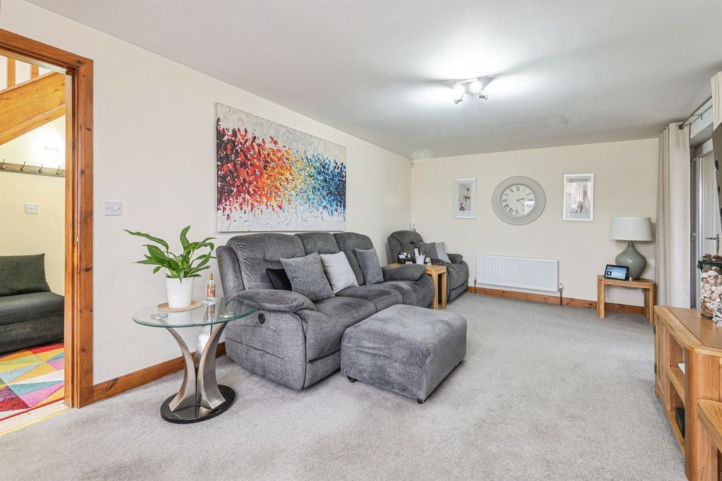 Additional image 5 of 3 bed detached house for saleWherwell Road, Brighouse HD6