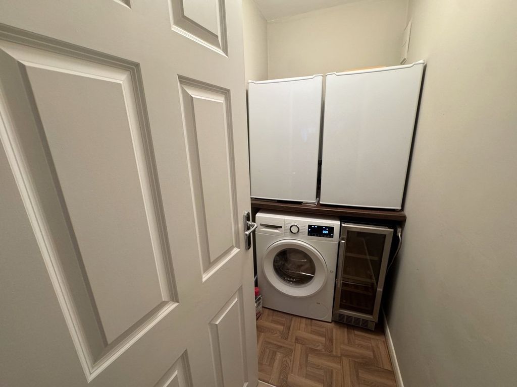 Additional image 12 of 3 bed flat for saleMartello Road South, Canford Cliffs, Poole BH13