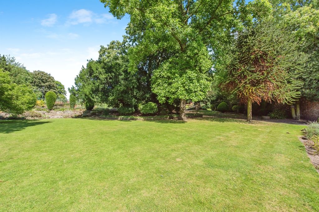 Additional image 17 of 2 bed flat for saleKings Court, Thetford IP24