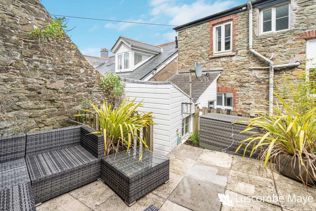 Additional image 3 of 3 bed flat for saleFore Street, Salcombe TQ8