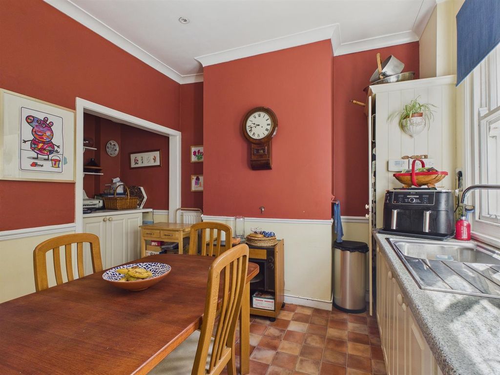 Additional image 10 of 3 bed flat for saleCowleigh Road, Malvern WR14