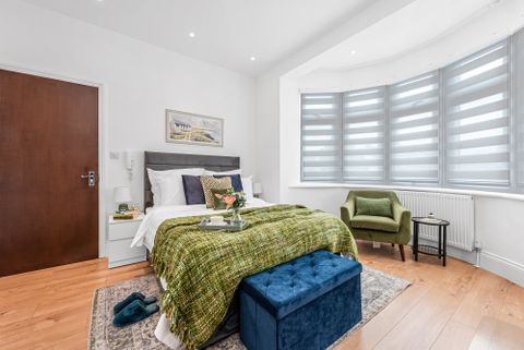 Eastern Avenue, Redbridge IG4, Room to rent