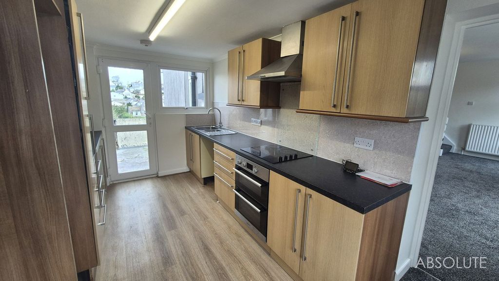 Additional image 5 of 4 bed flat for saleDrew Street, Brixham TQ5