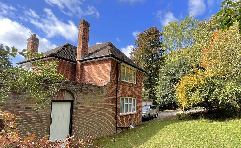 Additional image 3 of 4 bed detached house for saleBlind Lane, Bourne End SL8