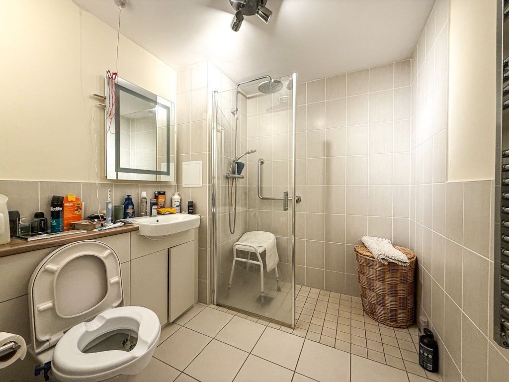 Additional image 8 of 1 bed flat for saleBlake Court, Northgate, Bridgwater, Somerset TA6