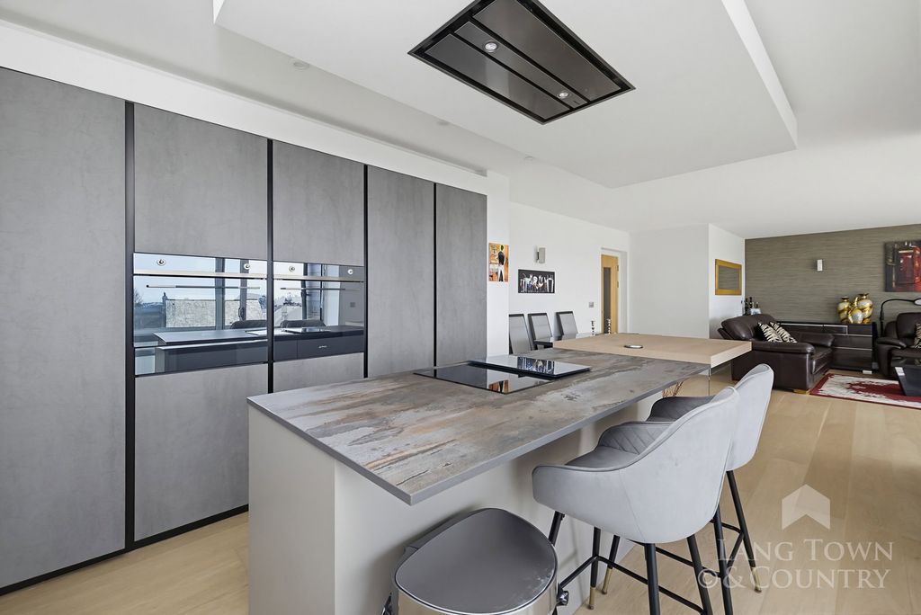 Additional image 2 of 2 bed flat for saleFlat 3 Cala Court, Hartley Road, Hartley PL3