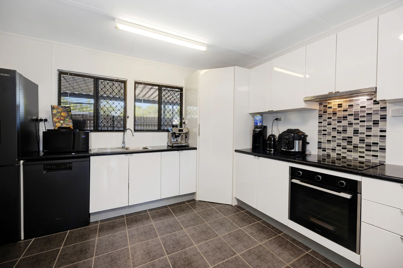 Additional image 5 of 17 Hicks Street, Kirwan QLD 4817