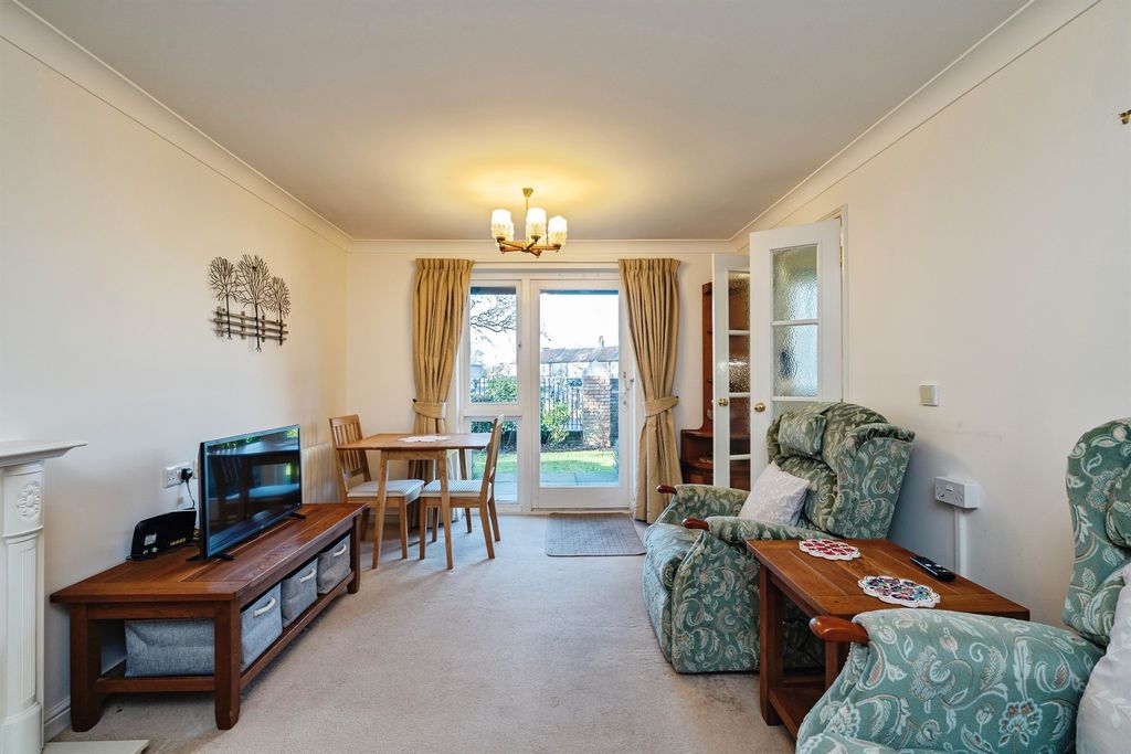 Additional image 3 of 2 bed flat for saleHanbury Court, Thetford IP24