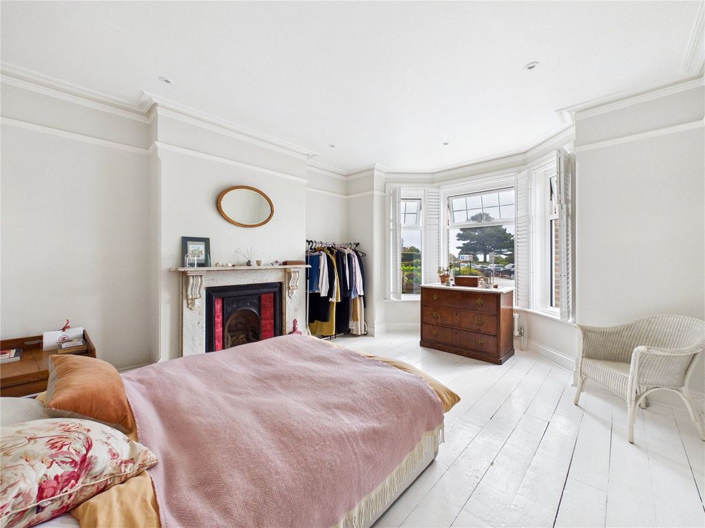 Additional image 8 of 2 bed flat for saleHamilton Gardens, Felixstowe, Suffolk IP11