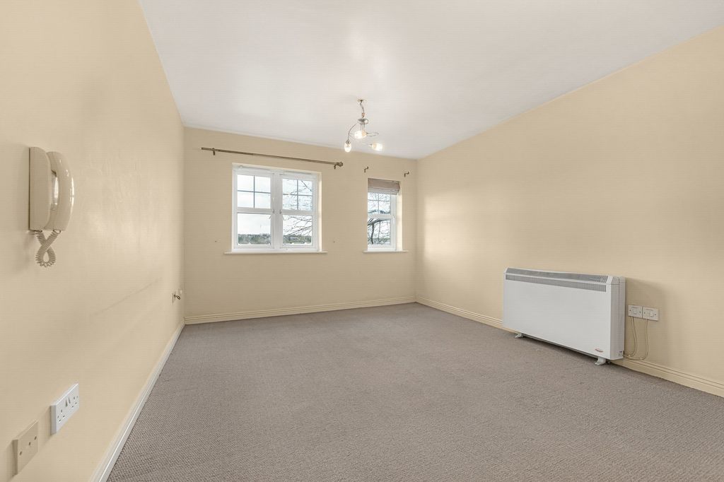 Additional image 6 of 2 bed flat for salePark Street, Bridgend CF31