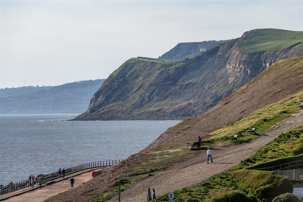 Additional image 15 of 2 bed flat for saleQuayside, West Bay, Bridport DT6