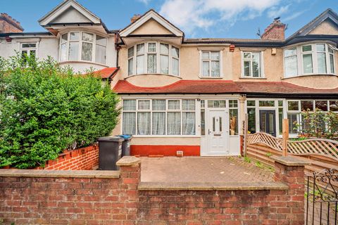 Whitehorse Lane, London SE25