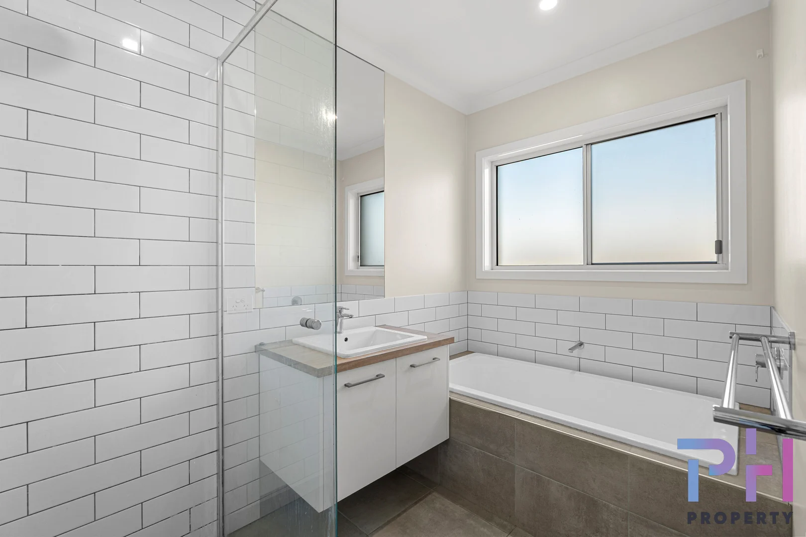 Additional image 4 of 2/8 Oakes Place, Golden Square VIC 3555