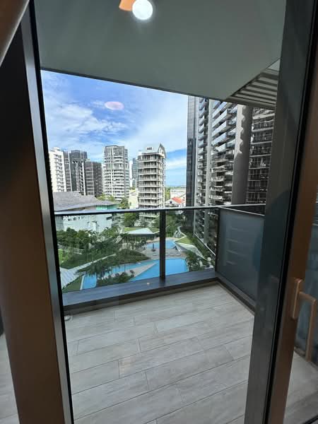 18 Amber Gardens photo 2