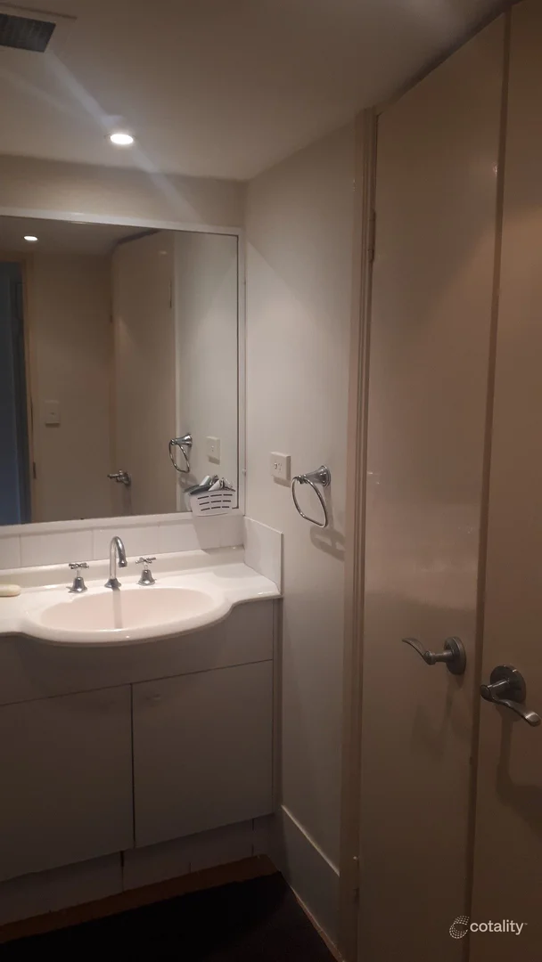 Additional image 5 of 16/10 Genoa Street, Surfers Paradise QLD 4217